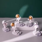 Load image into Gallery viewer, Nordic Style Astronaut Mobile Phone Holder
